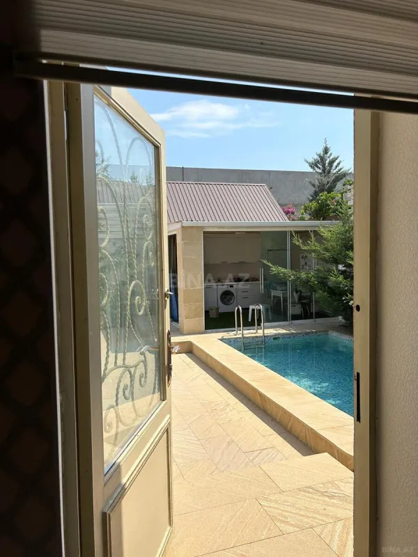 Satılır 4 otaqlı həyət evi 250 m²