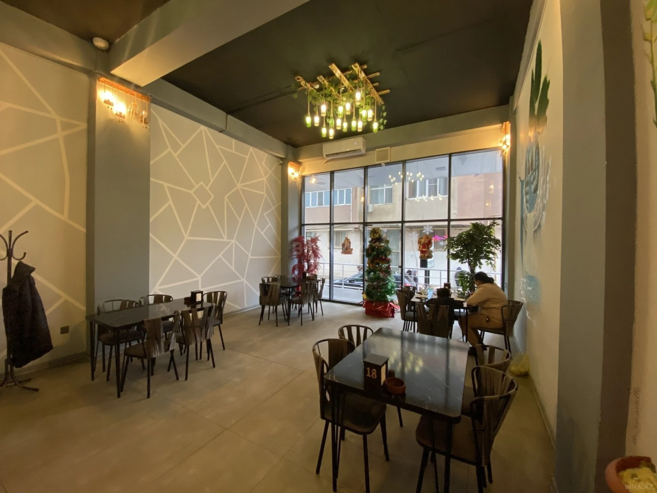 Satılır obyekt 230 m²