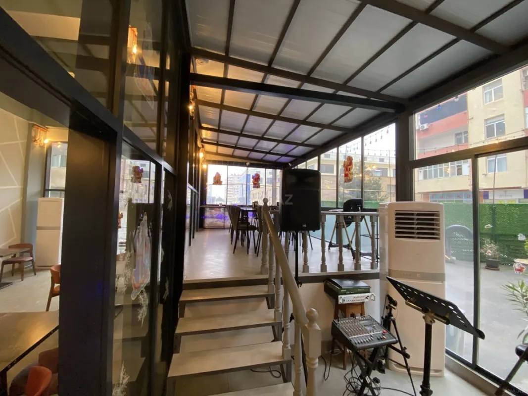 Satılır obyekt 230 m²