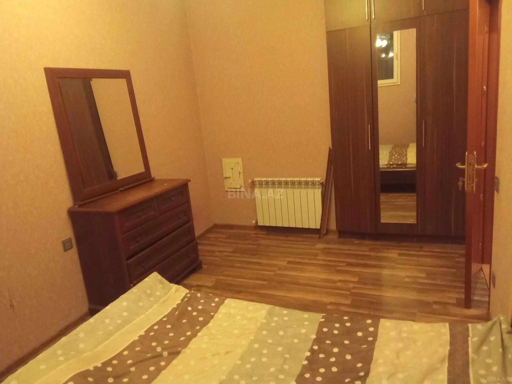 Kirayə verilir 2 otaqlı mənzil 65 m²