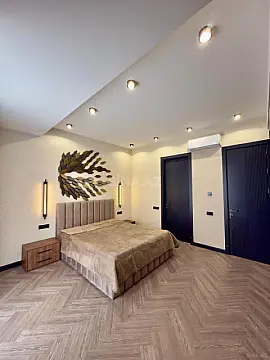 Satılır 3 otaqlı mənzil 142 m²