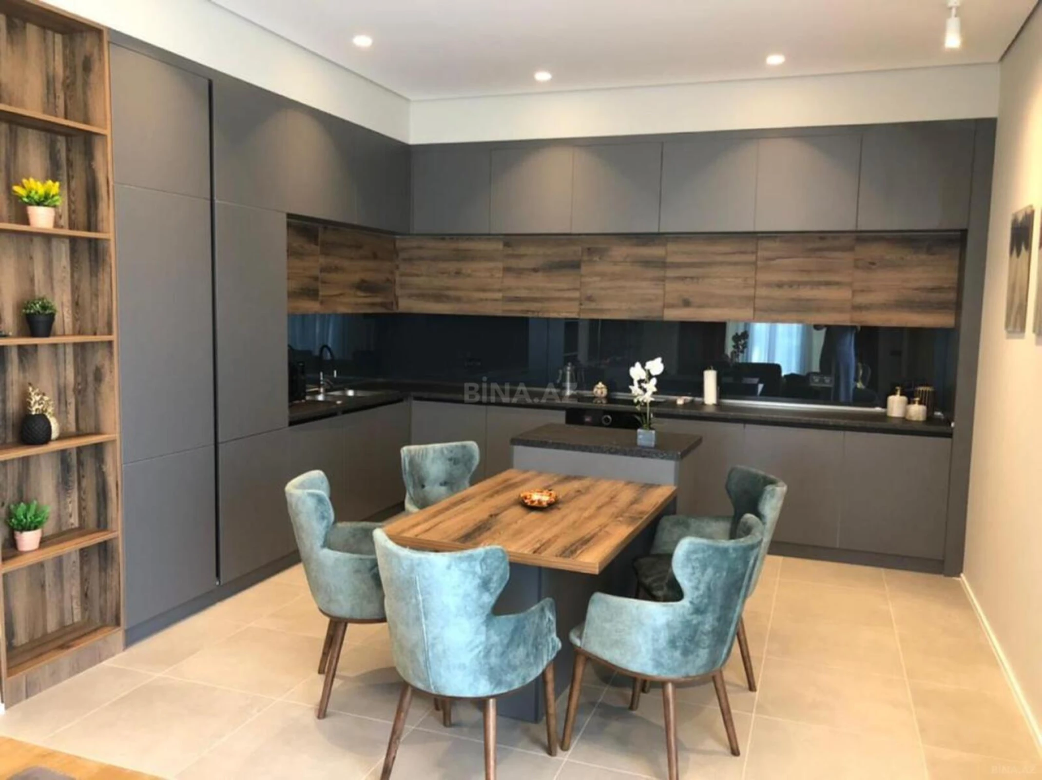 Kirayə verilir 3 otaqlı mənzil 115 m²