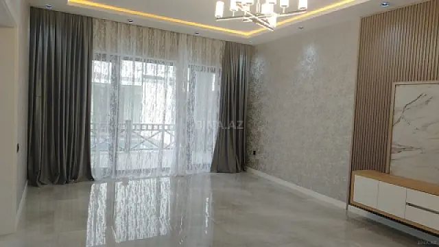 Satılır 4 otaqlı həyət evi 160 m²