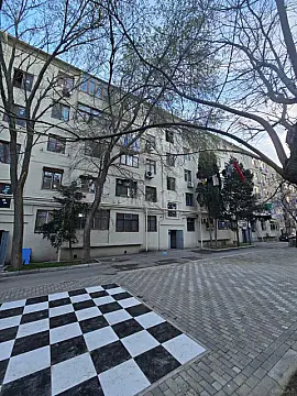 Satılır 2 otaqlı mənzil 60 m²