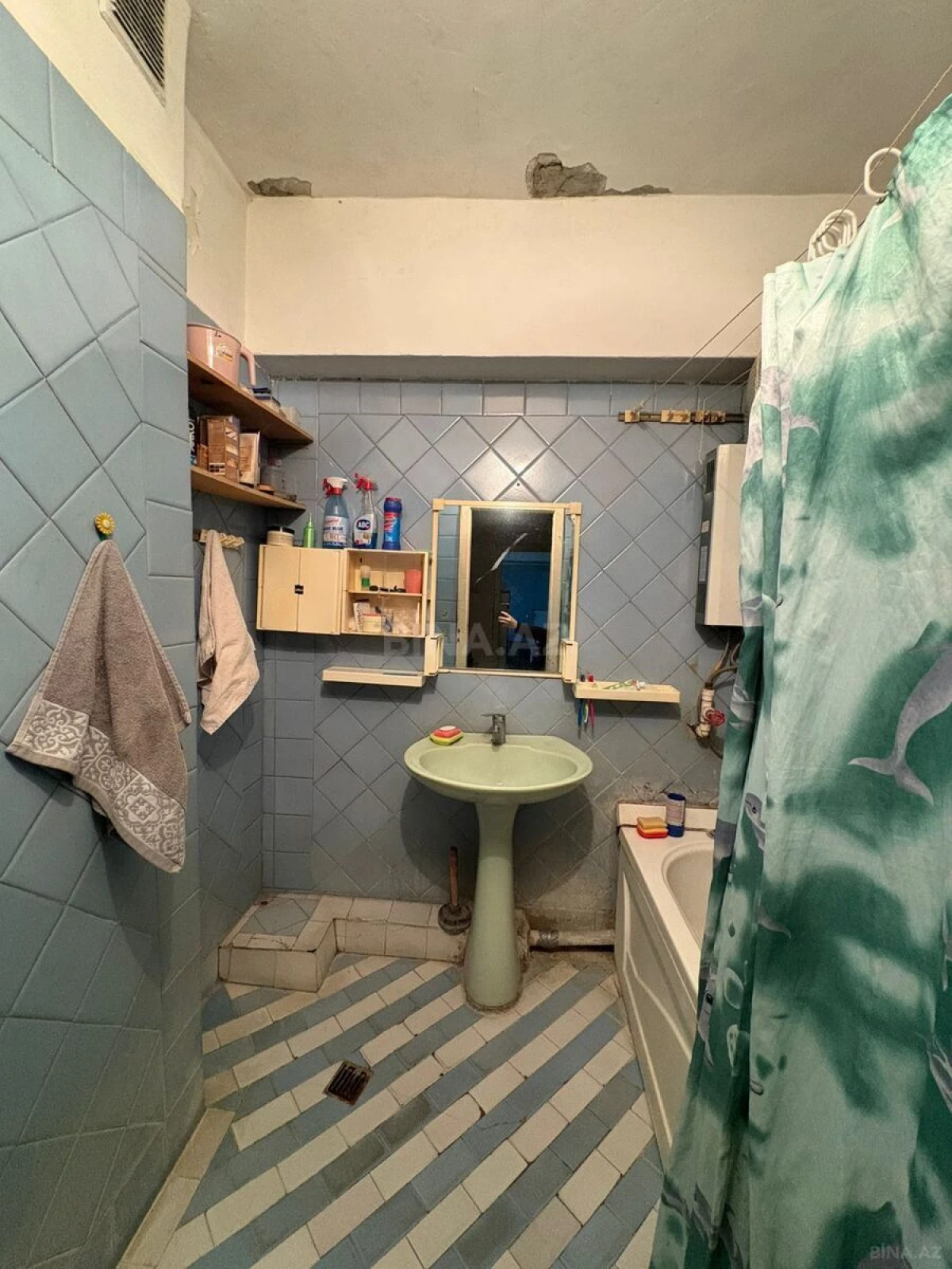 Satılır 4 otaqlı mənzil 110 m²