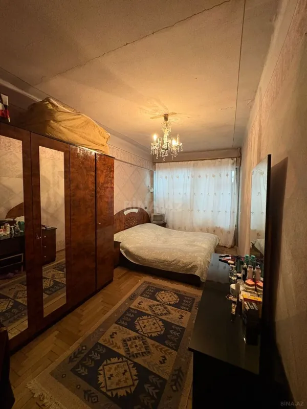 Satılır 4 otaqlı mənzil 110 m²