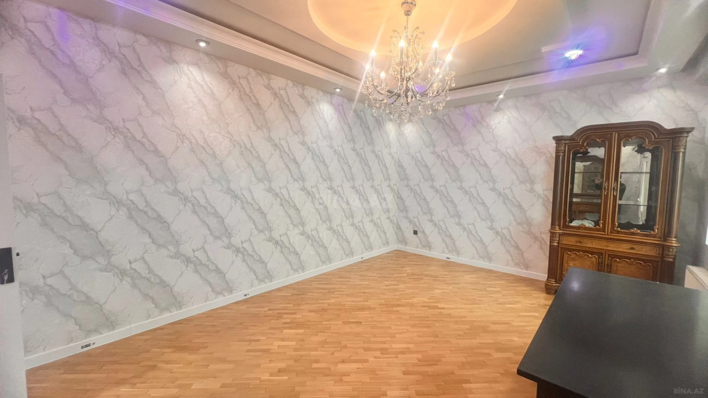 Satılır 2 otaqlı mənzil 65 m²