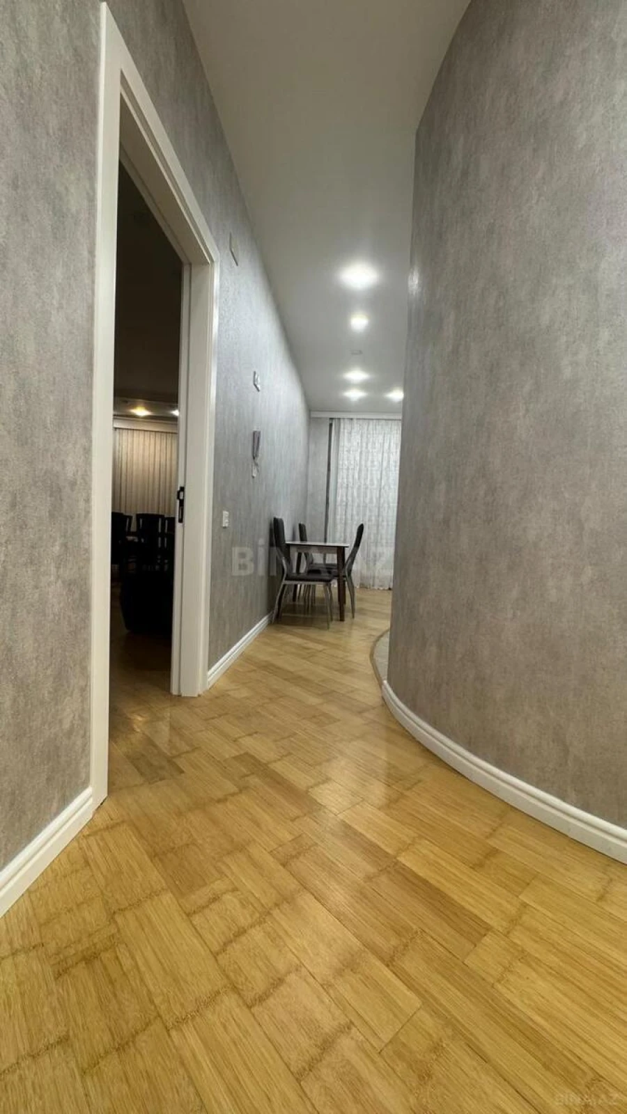 Kirayə verilir 3 otaqlı mənzil 120 m²