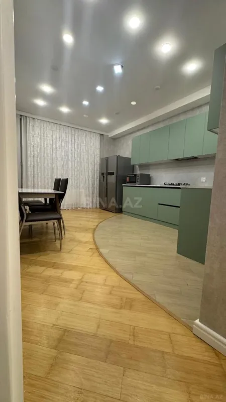 Kirayə verilir 3 otaqlı mənzil 120 m²