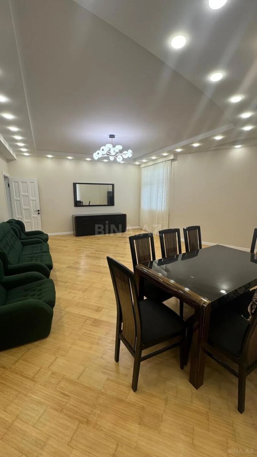 Kirayə verilir 3 otaqlı mənzil 120 m²