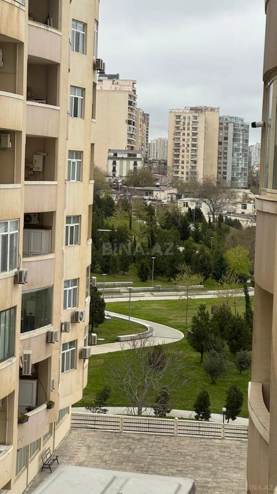 Kirayə verilir 3 otaqlı mənzil 120 m²