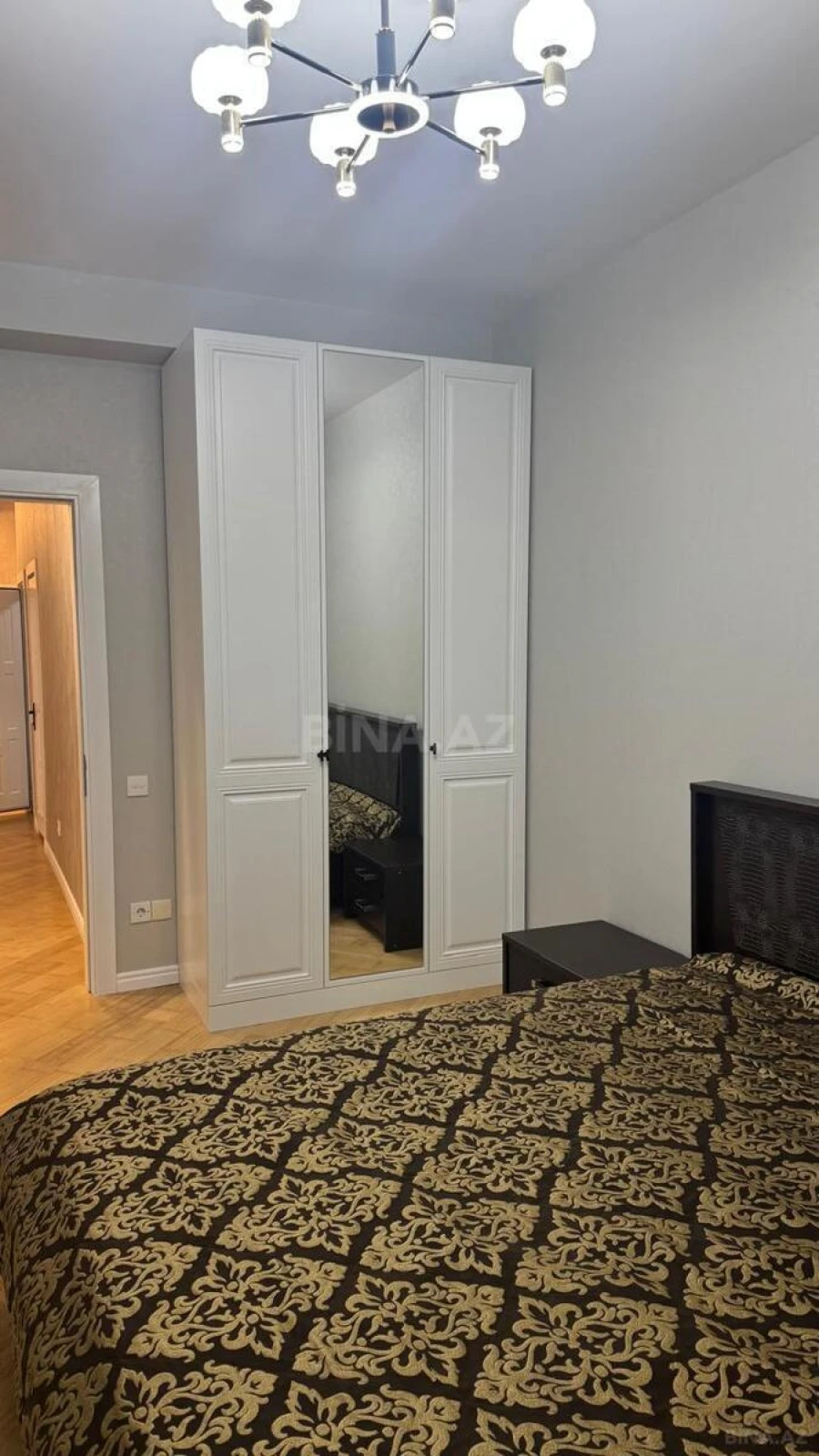 Kirayə verilir 3 otaqlı mənzil 120 m²