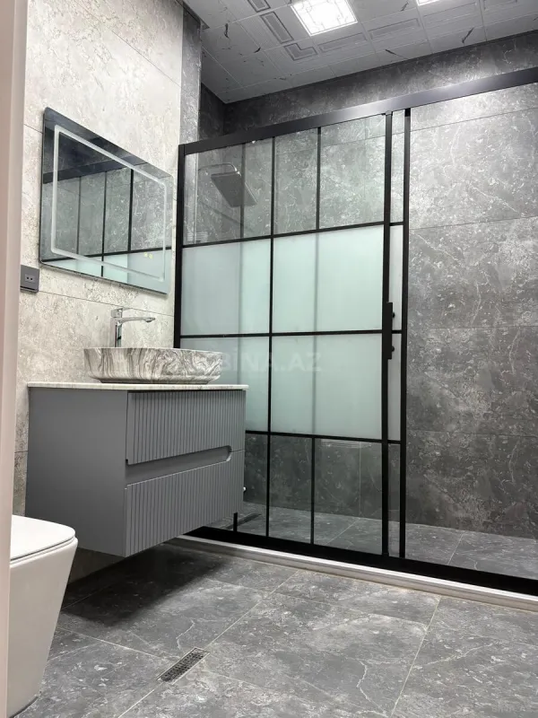 Kirayə verilir 3 otaqlı mənzil 190 m²