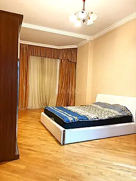 Kirayə verilir 3 otaqlı mənzil 190 m²
