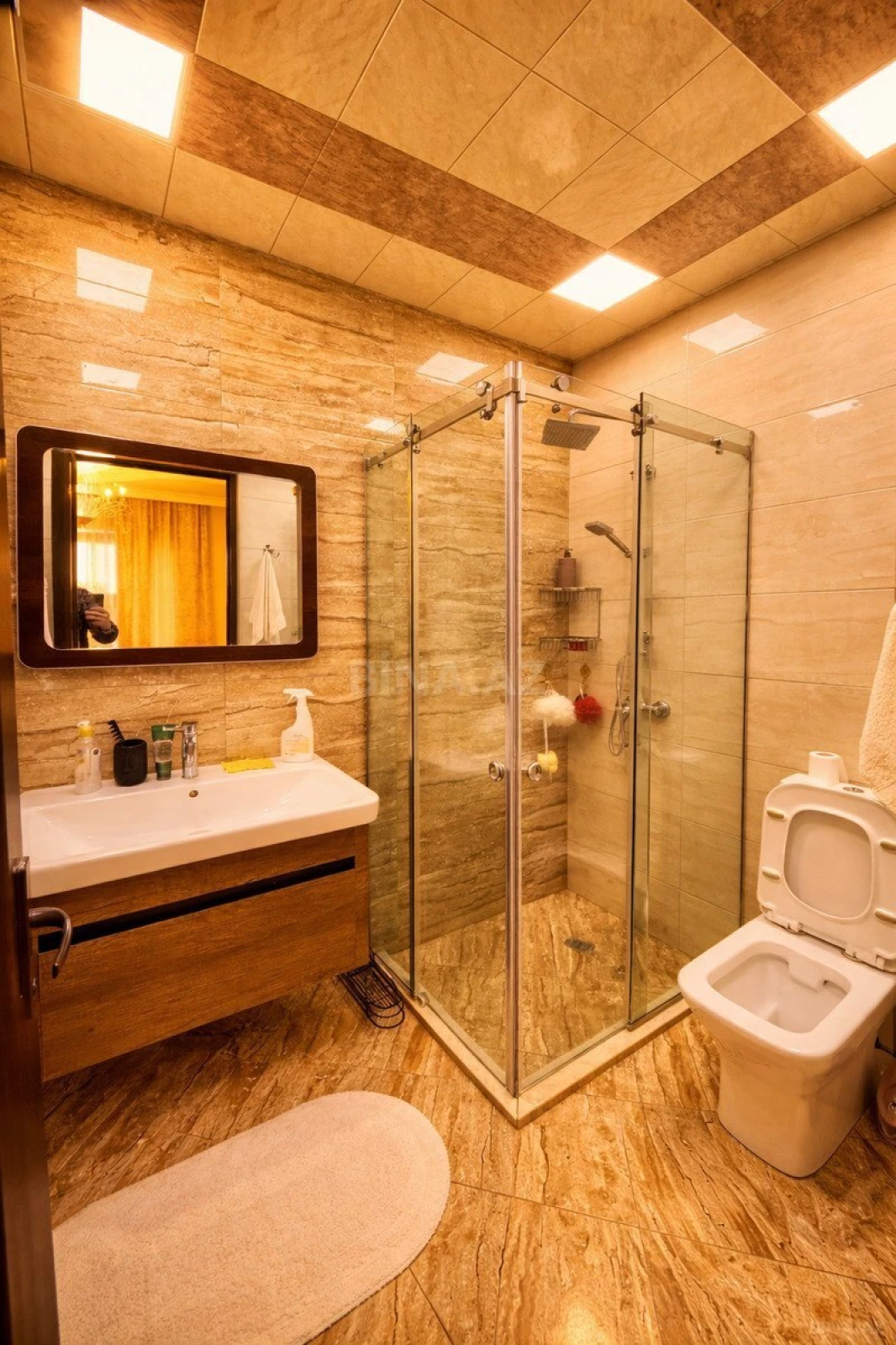Satılır 5 otaqlı həyət evi 365 m²