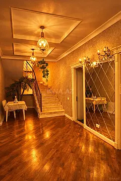 Satılır 5 otaqlı həyət evi 365 m²