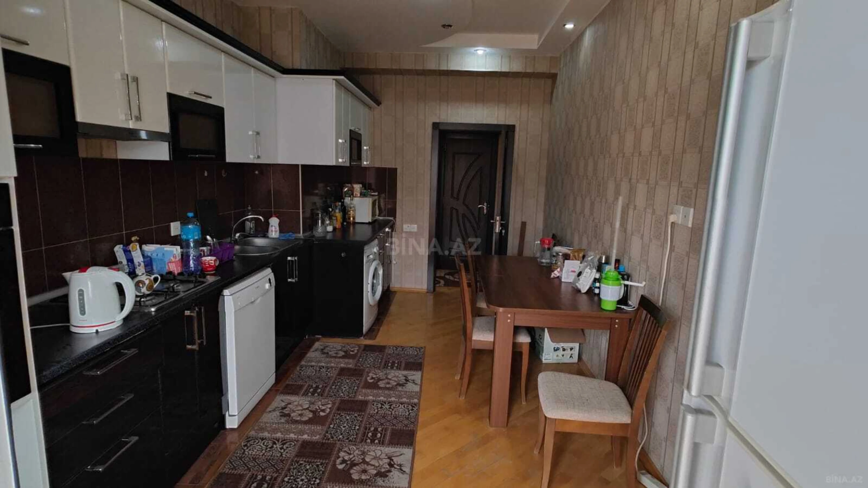 Kirayə verilir 3 otaqlı mənzil 123 m²