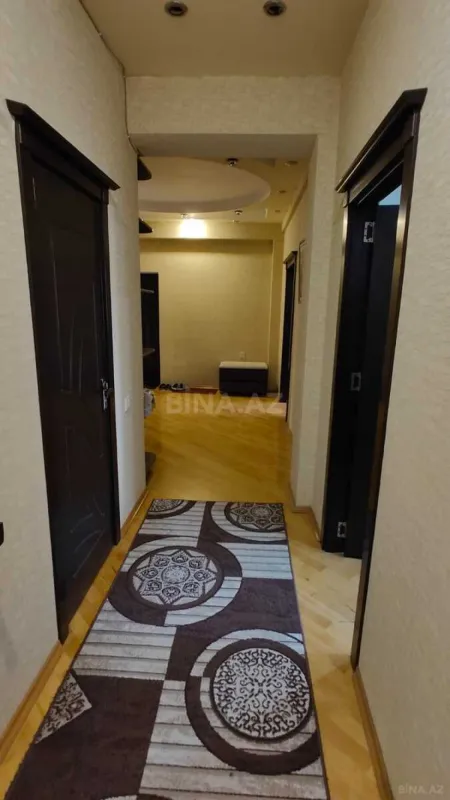 Kirayə verilir 3 otaqlı mənzil 123 m²