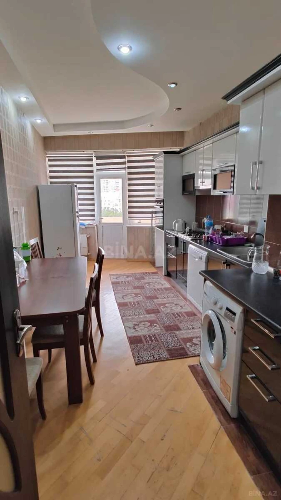Kirayə verilir 3 otaqlı mənzil 123 m²