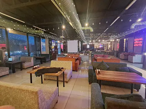 Satılır obyekt 400 m²