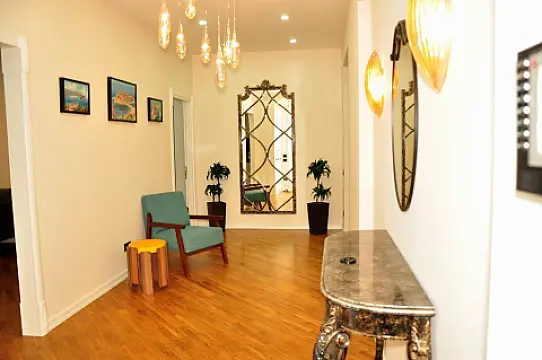 Satılır 3 otaqlı mənzil 141 m²