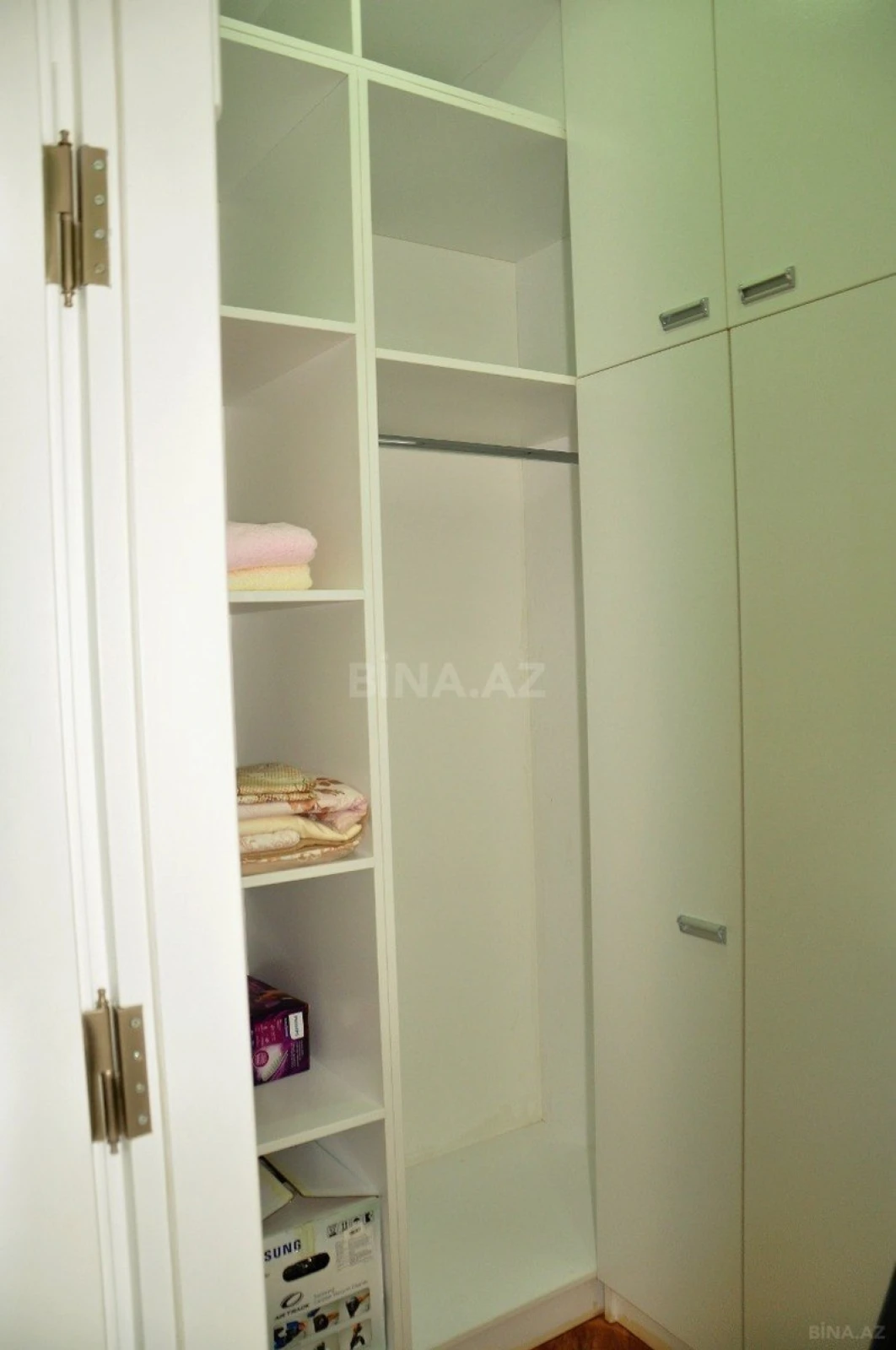 Satılır 3 otaqlı mənzil 141 m²