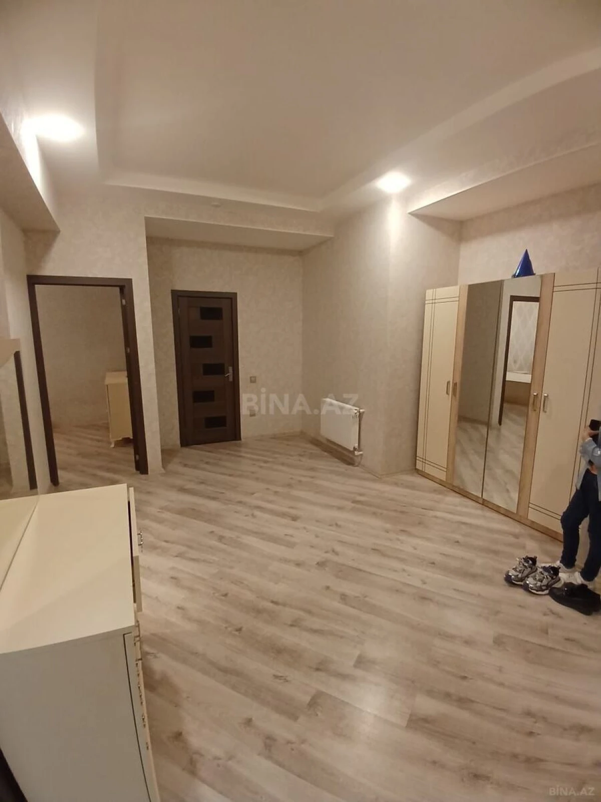 Kirayə verilir 2 otaqlı mənzil 100 m²