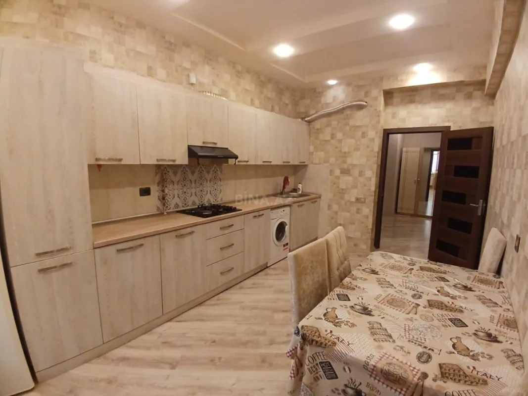 Kirayə verilir 2 otaqlı mənzil 100 m²