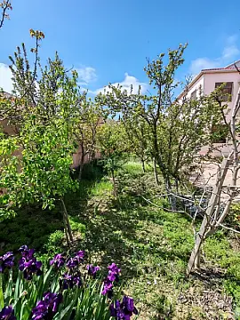 Satılır 7 otaqlı həyət evi 240 m²