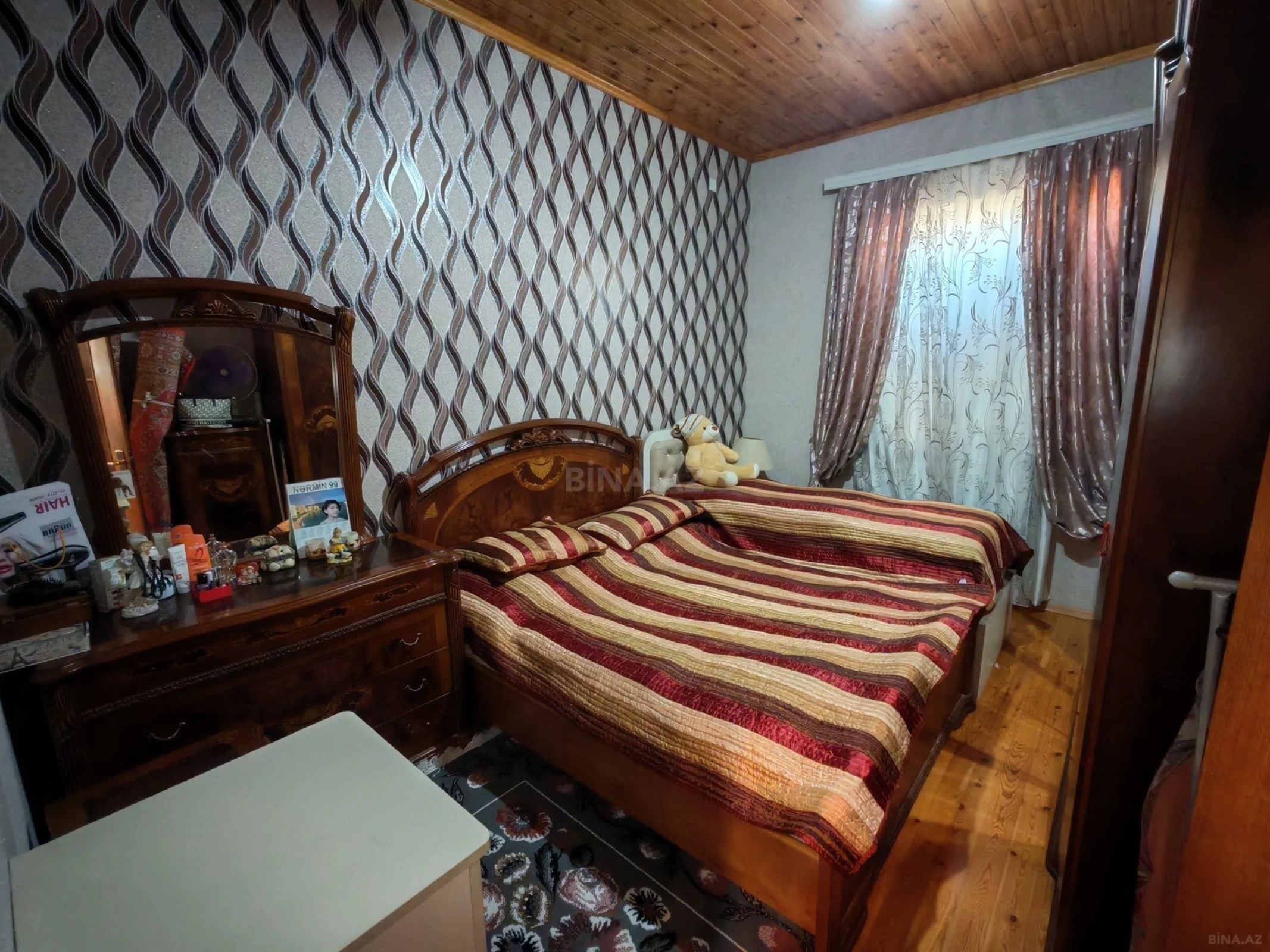 Satılır 7 otaqlı həyət evi 240 m²