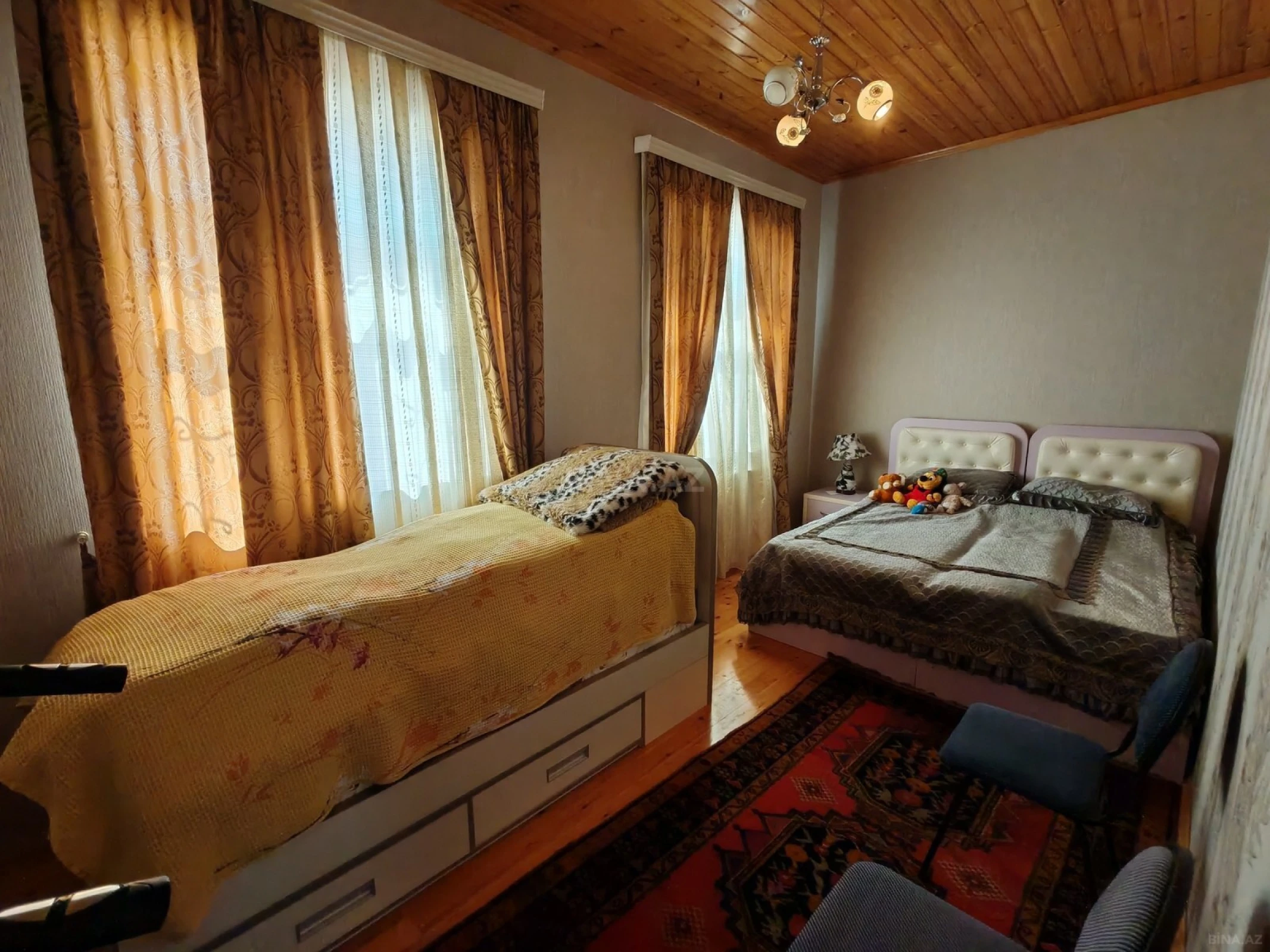 Satılır 7 otaqlı həyət evi 240 m²