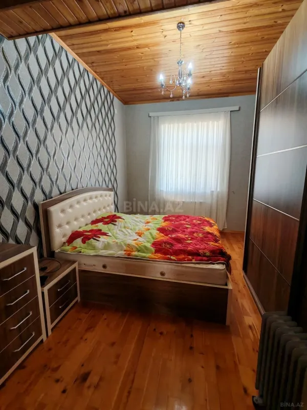 Satılır 7 otaqlı həyət evi 240 m²