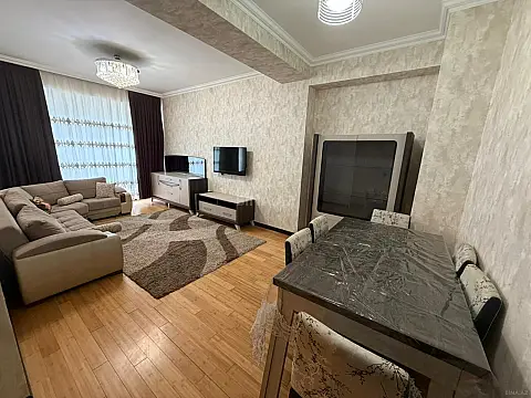 Kirayə verilir 2 otaqlı mənzil 77 m² — Bakı 2 otaq 77.00 m²