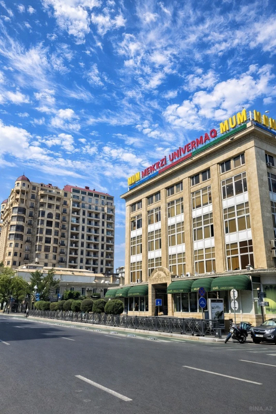 Satılır 3 otaqlı mənzil 195 m²