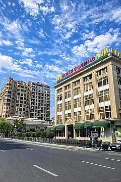 Satılır 3 otaqlı mənzil 195 m² — Bakı 3 otaq 195.00 m²