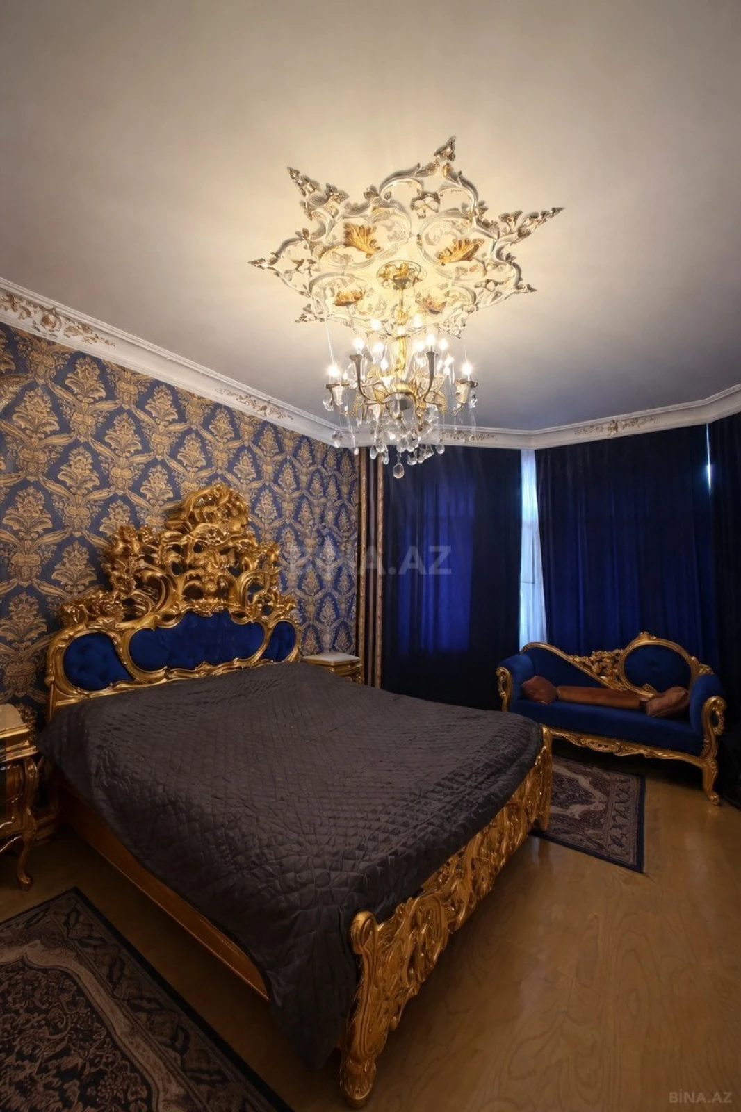 Satılır 3 otaqlı mənzil 195 m²