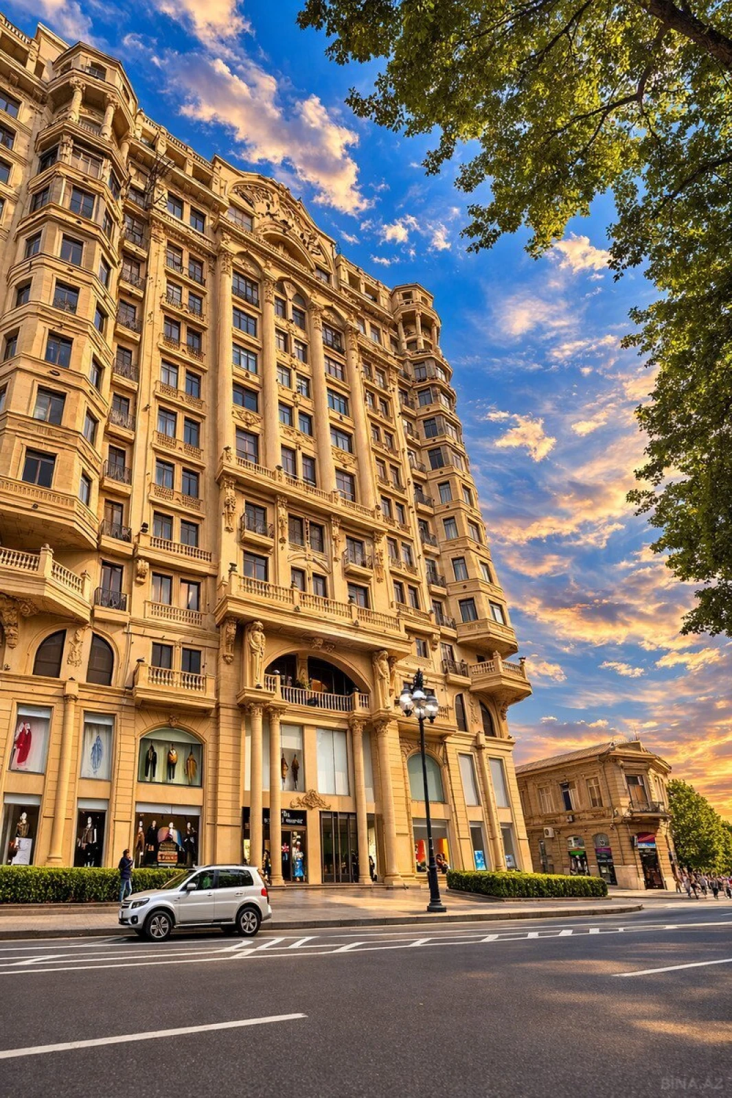 Satılır 3 otaqlı mənzil 195 m²