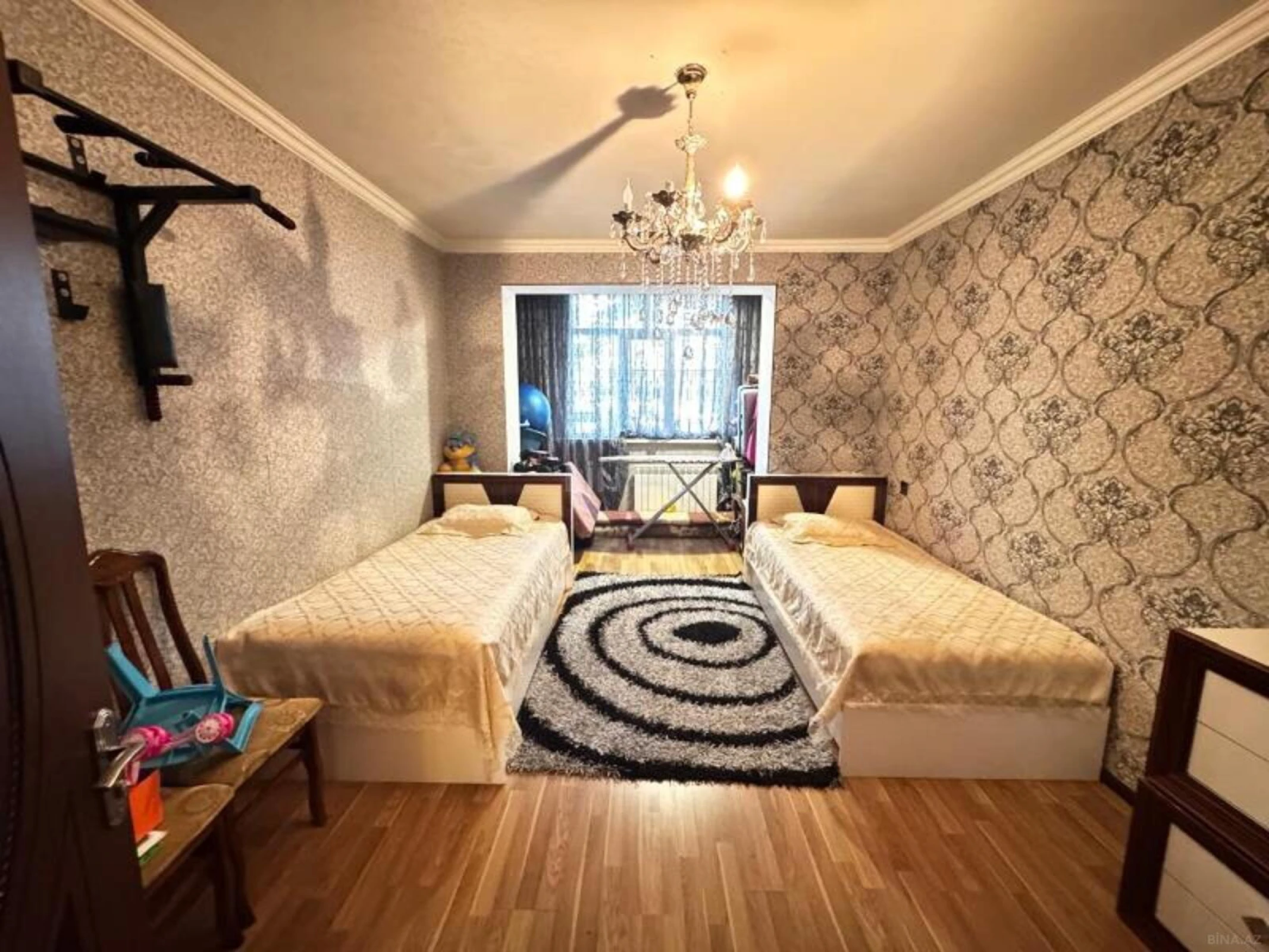 Satılır 4 otaqlı mənzil 110 m²