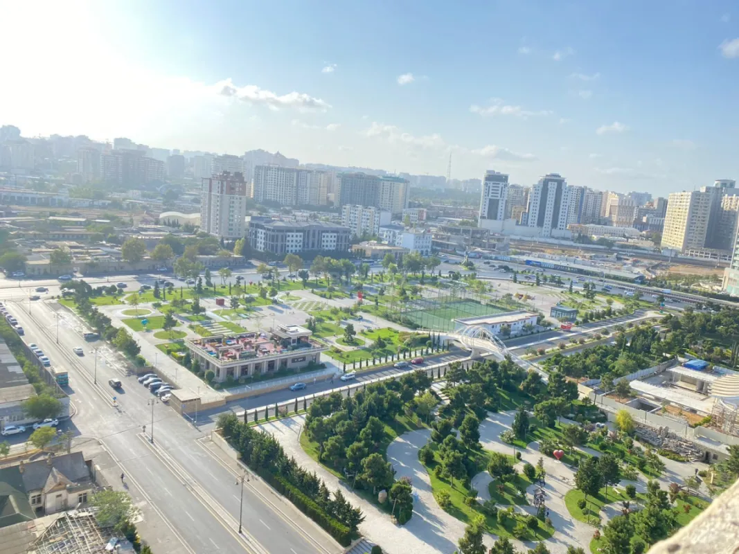 Satılır 3 otaqlı mənzil 162 m²