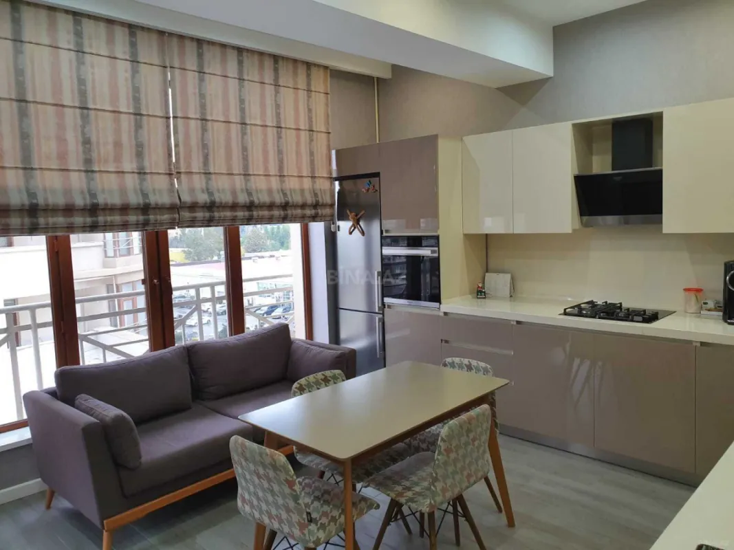 Satılır 3 otaqlı mənzil 162 m²