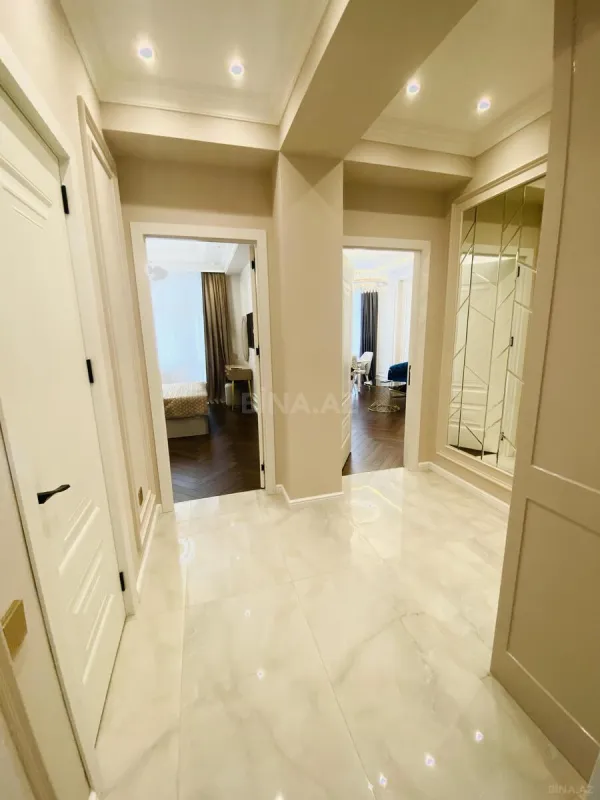 Kirayə verilir 2 otaqlı mənzil 70 m²