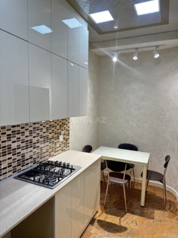 Satılır 3 otaqlı mənzil 100 m²