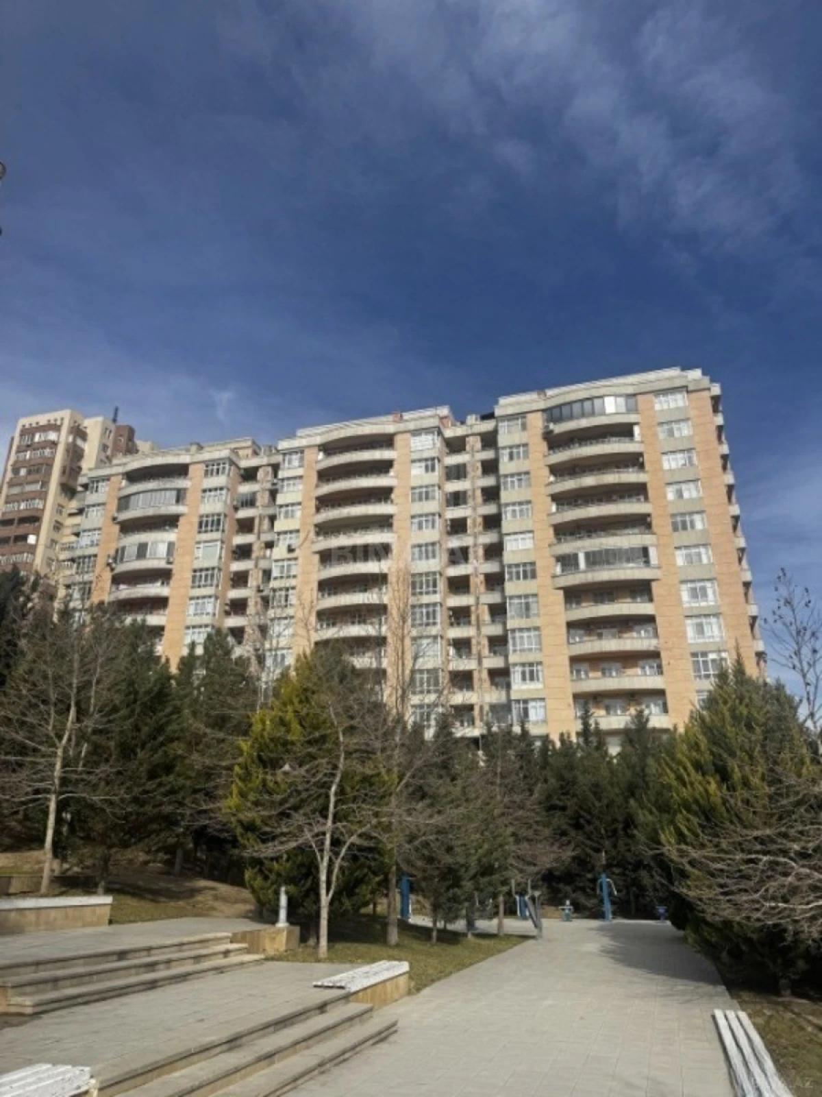 Satılır 3 otaqlı mənzil 100 m²