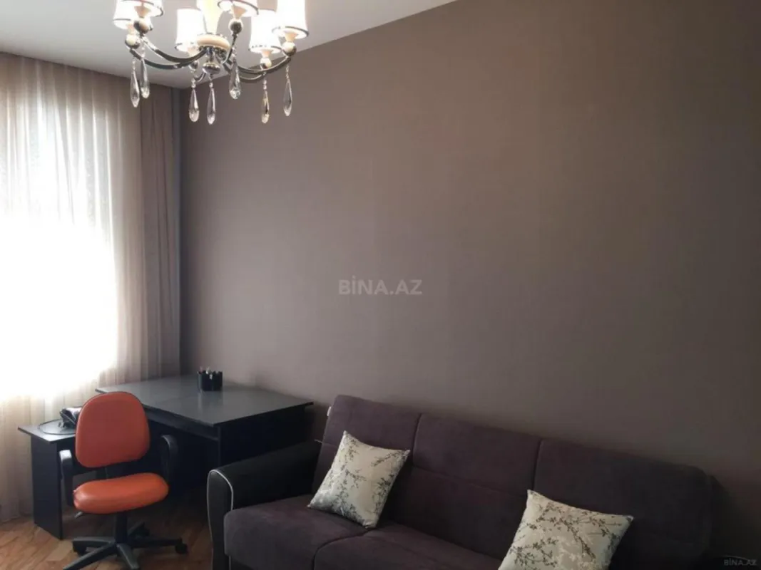 Kirayə verilir 4 otaqlı mənzil 180 m²