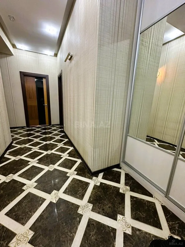 Kirayə verilir 4 otaqlı mənzil 147 m²