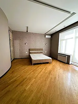Kirayə verilir 4 otaqlı mənzil 147 m²