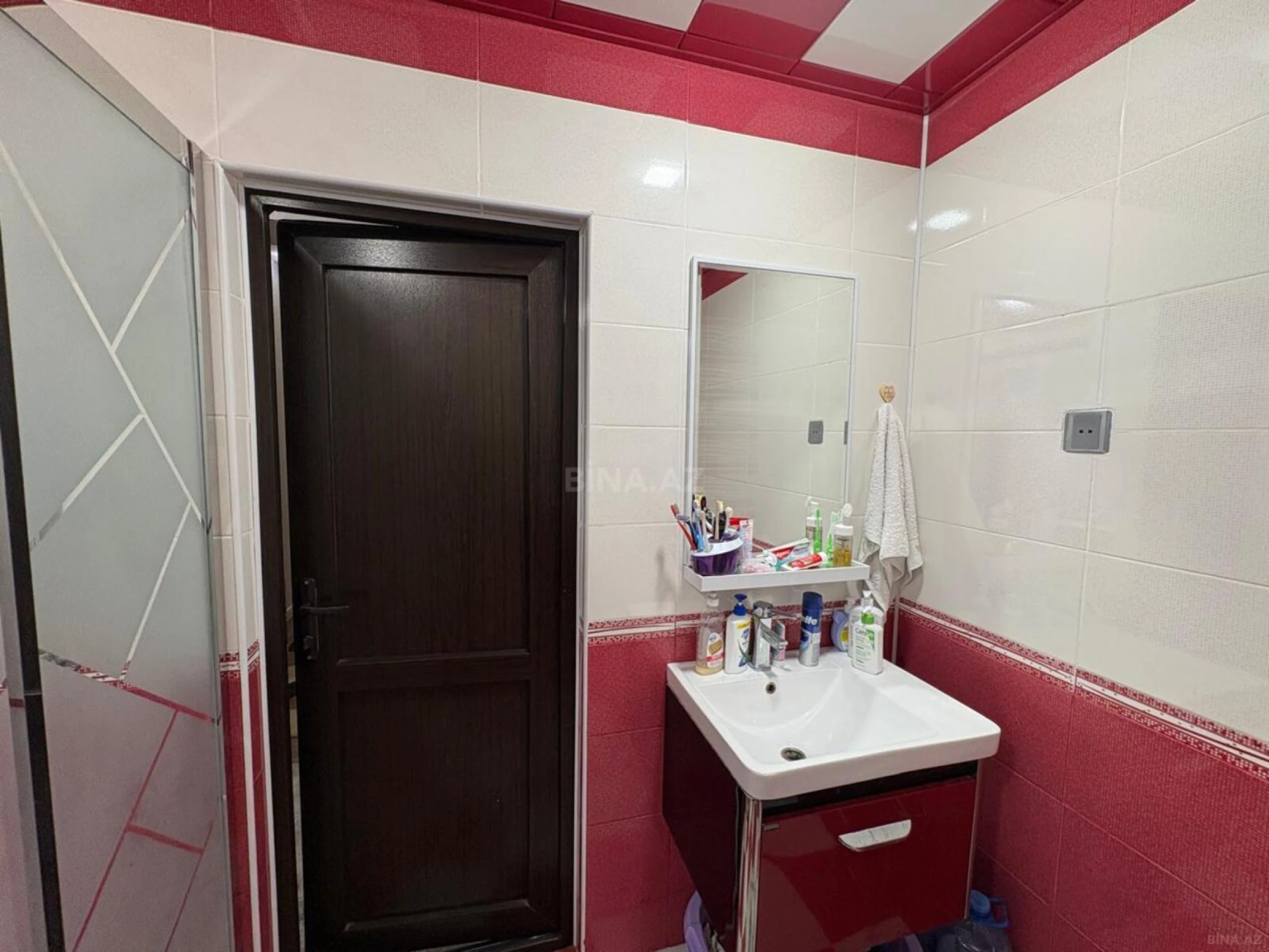 Satılır 2 otaqlı mənzil 86.6 m²