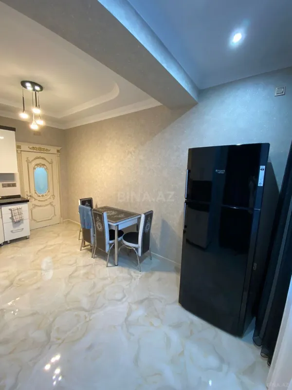 Kirayə verilir 3 otaqlı mənzil 140 m²