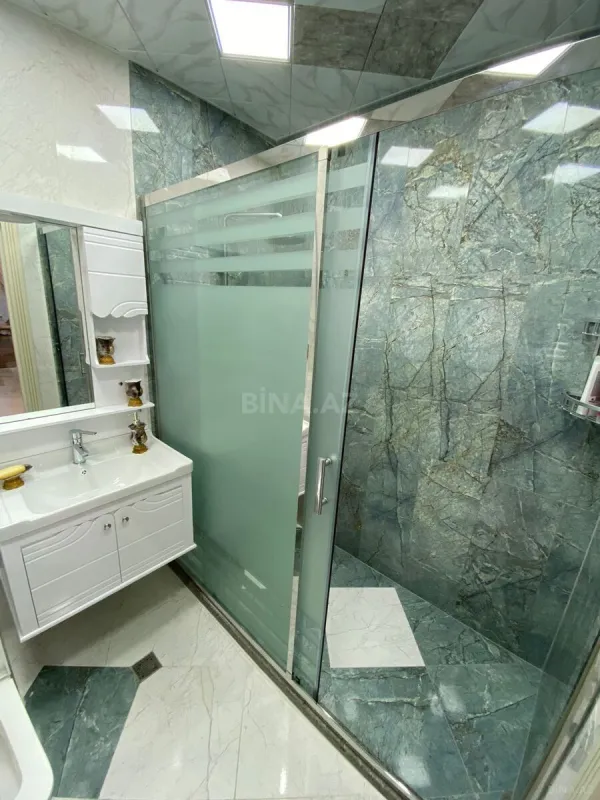 Kirayə verilir 3 otaqlı mənzil 140 m²