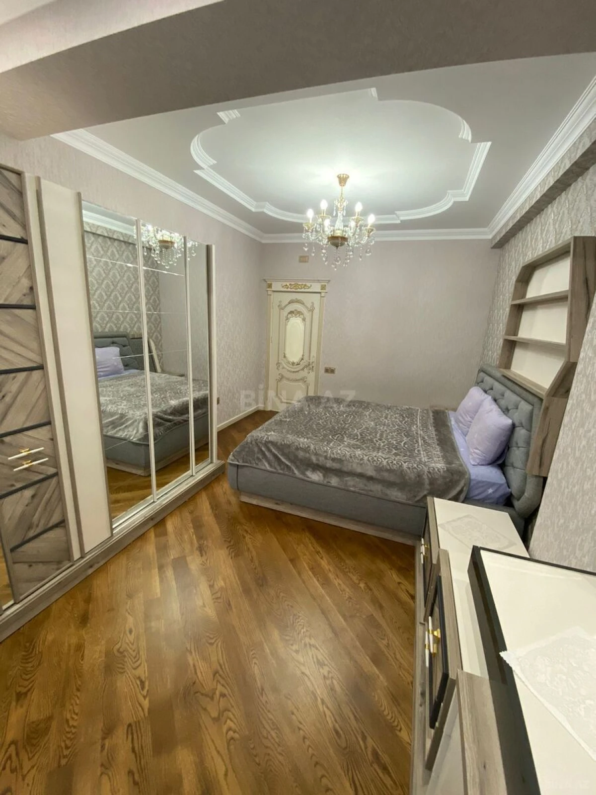 Kirayə verilir 3 otaqlı mənzil 140 m²